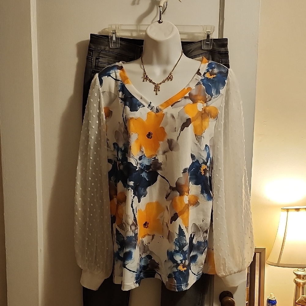 NWT Zeagoo brand Womens Floral V-Neck Blouse with Sheer Sleeves